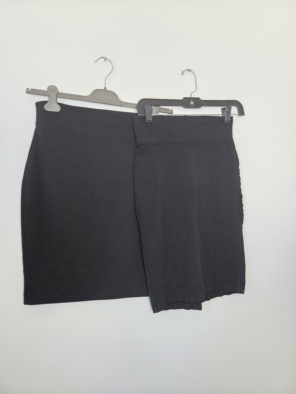 Bundle Of Two Black Pencil Skirt Knee Length Preppy Office Career Minimalist S